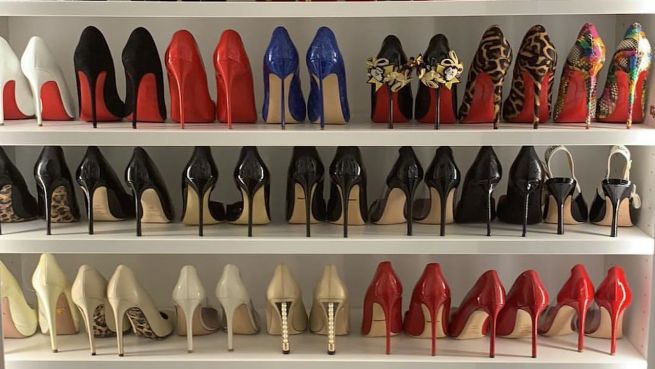 go to Wenn Spielerfrauen Einblick in ihren Kleiderschrank gewähren