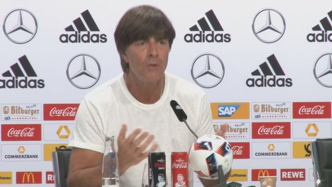 go to Nach Elfmeterkrimi: Löw kontert Scholl-Kritik