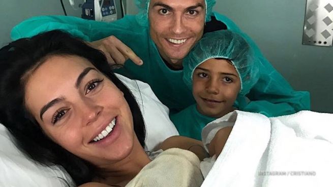 go to CR4: Das vierte Mal Babyglück für Ronaldo