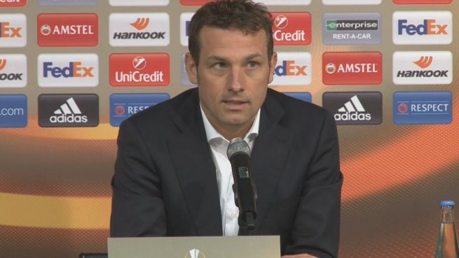 go to Eurofighter: Schalke mit Glück, aber verdient weiter