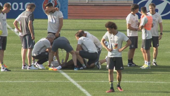 go to Vive l'Allemagne und Aus für Rüdiger: Tag 1 im DFB-Camp