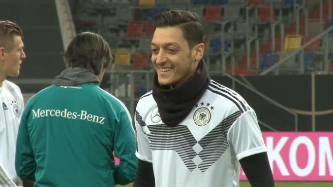 go to Wenn der Fußballer das Runde nicht ins Eckige trifft