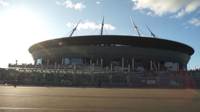 go to Vögel oder Korruption: Warum ist das Stadion kaputt?