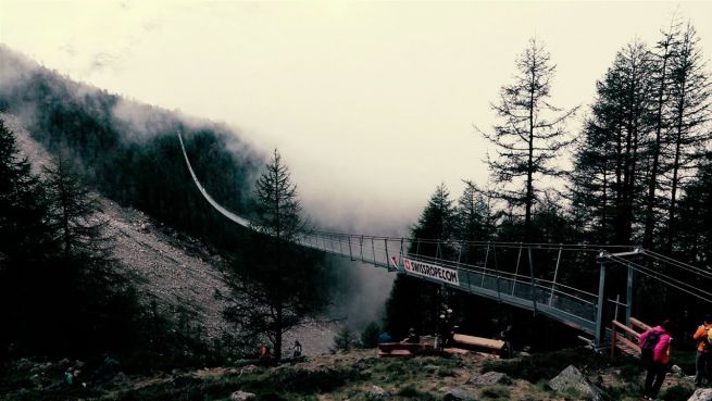 go to Schweizer Drahtseilakt: Längste Hängebrücke eröffnet