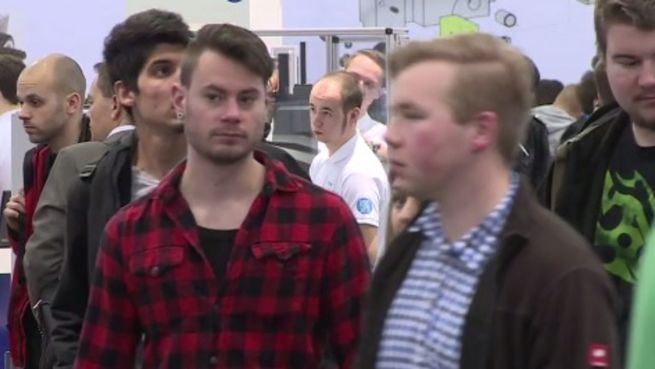 go to Industrie 4.0: Hightech-Messe lockt auch Jugendliche an